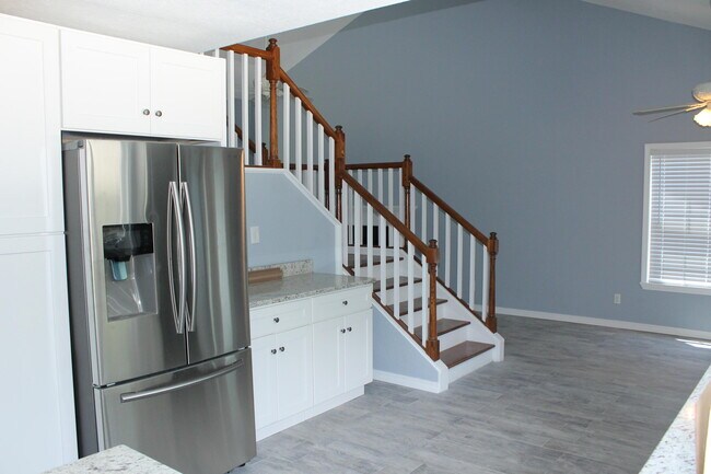 Building Photo - 1077 Woodlore Cir