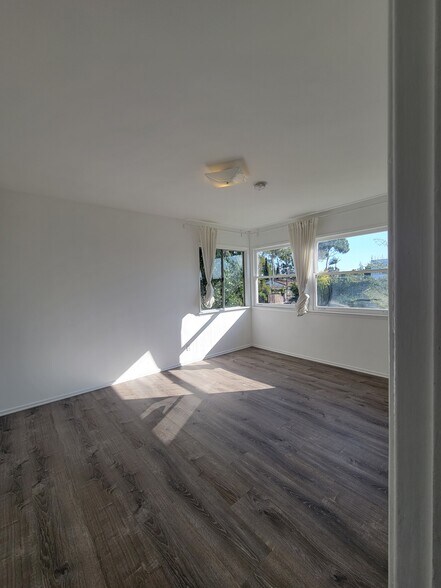 Building Photo - 3708 Corinth Ave