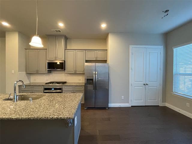 Building Photo - 2401 Springhill Ave