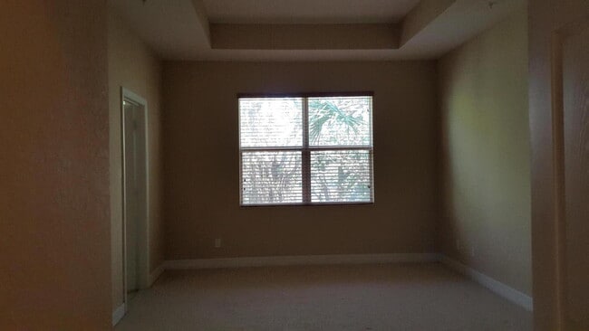 Building Photo - 829 Pipers Cay Dr