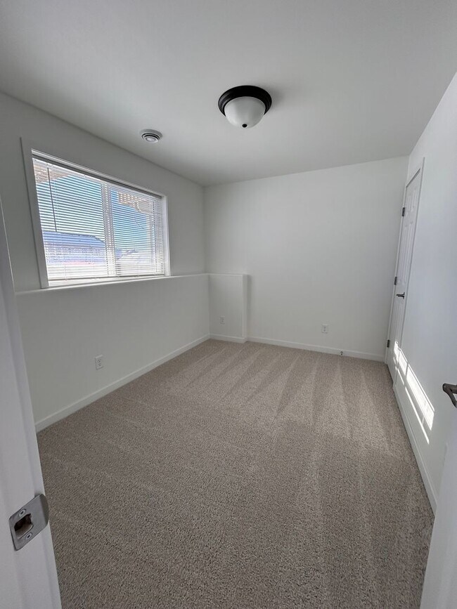 Building Photo - The Wilds Townhomes