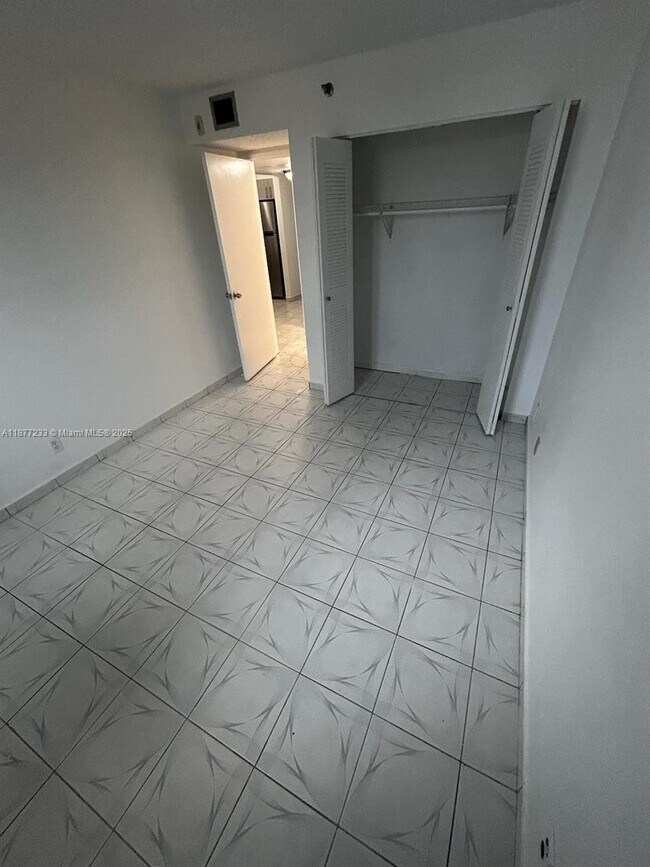 Building Photo - 501 SW 1st St