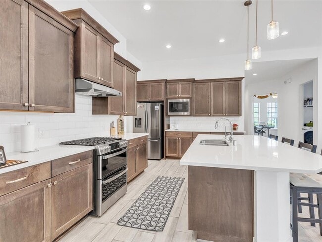 Building Photo - 10718 Hidden Rock Dr