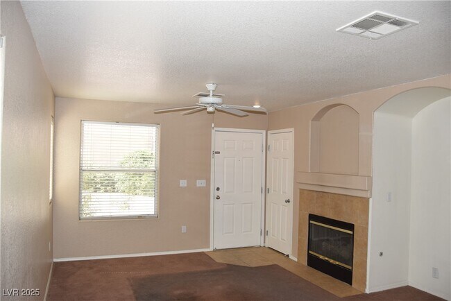 Building Photo - 8148 Finch Feather St