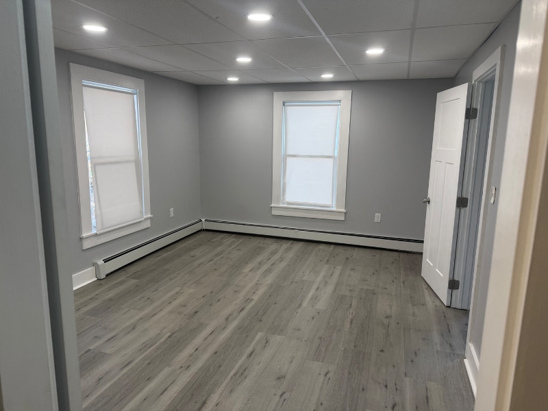 Building Photo - 168 Elm St