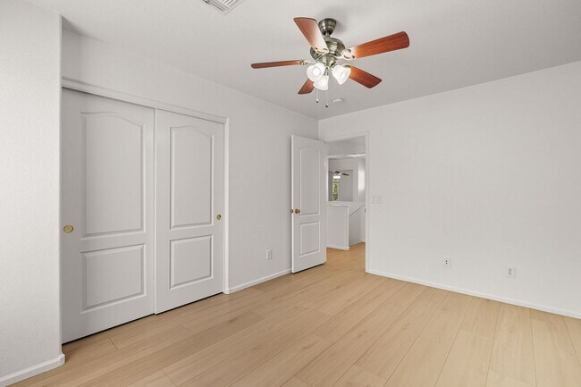 Building Photo - Solar Home with Nice Floorplan in a Great Location! Norterra Dynamite Ranch