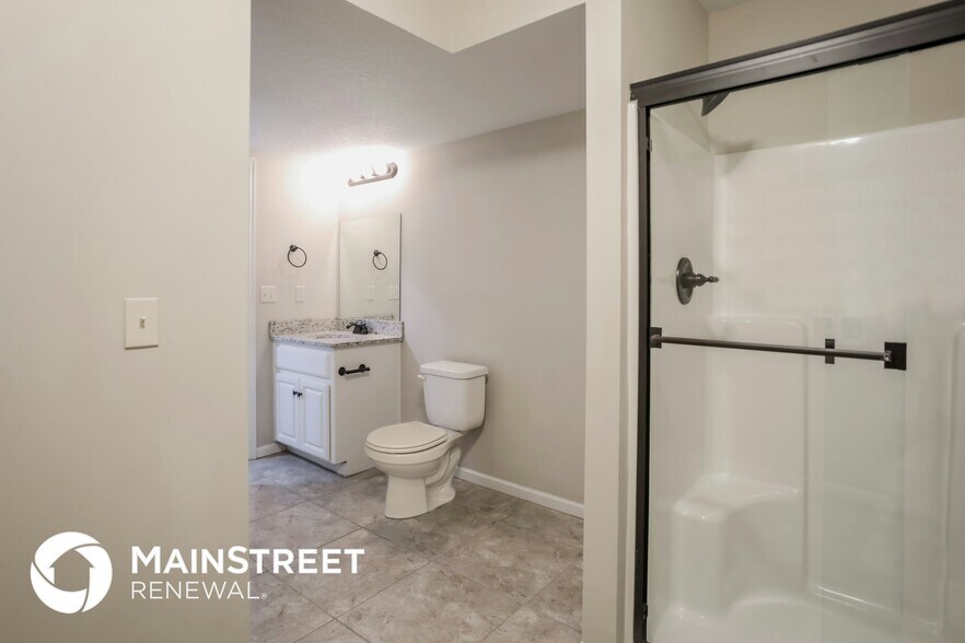 Building Photo - 529 S Walnut St