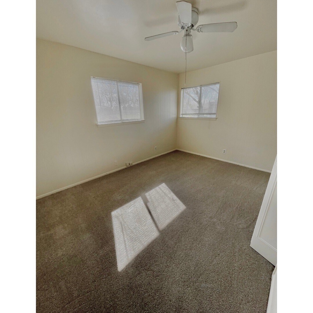 Two spacious secondary bedrooms - 2915 Eagle Rdg