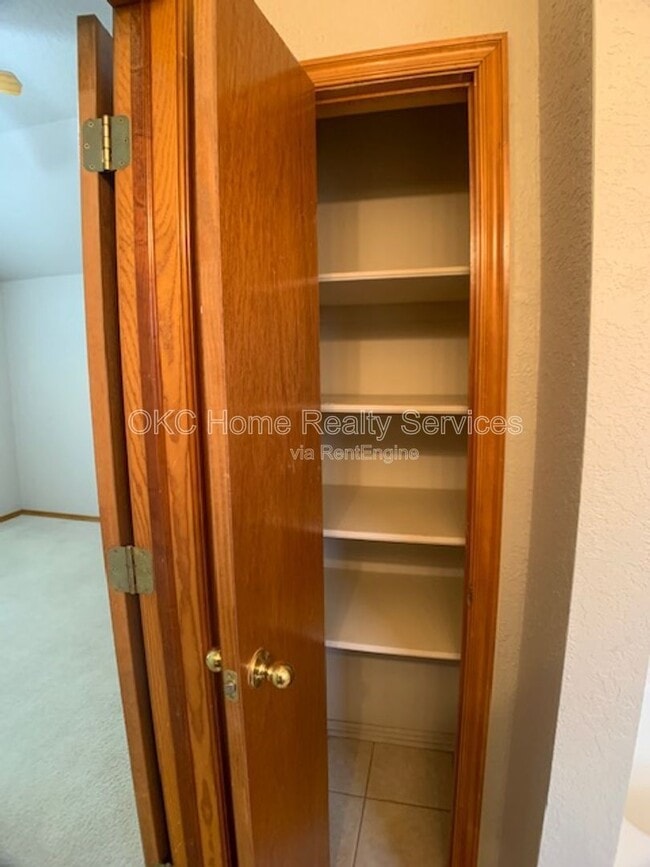 Building Photo - 16229 Everglade Ln