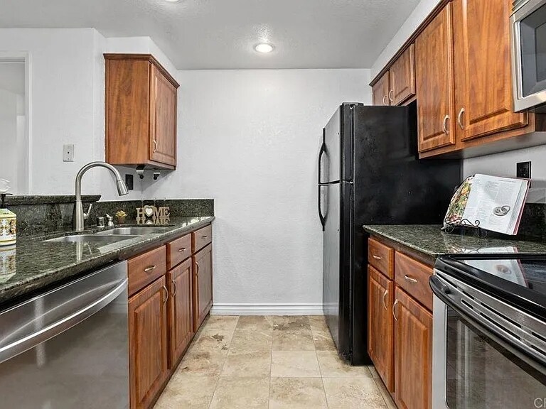 Building Photo - 3945 Nobel Dr