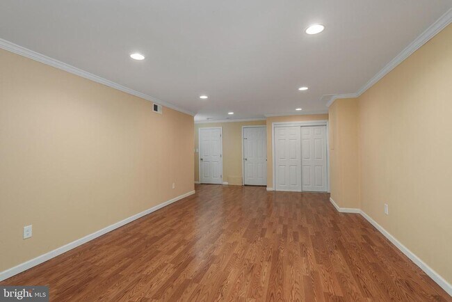 Building Photo - 40 Kennedy Ct