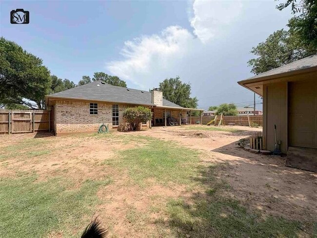 Building Photo - 4801 Shenandoah Dr