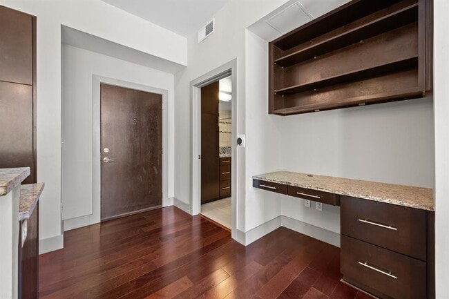 Building Photo - 1320 Robert Browning St