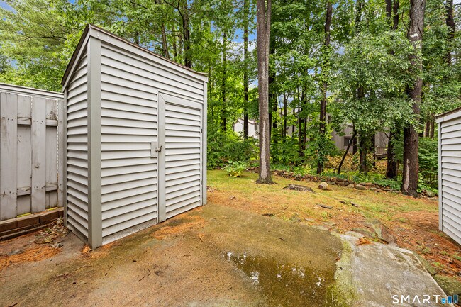 Building Photo - 5 Staunton Ct