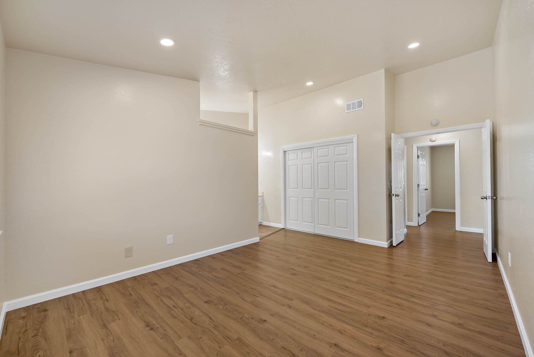 Building Photo - 1401 Prospect Way