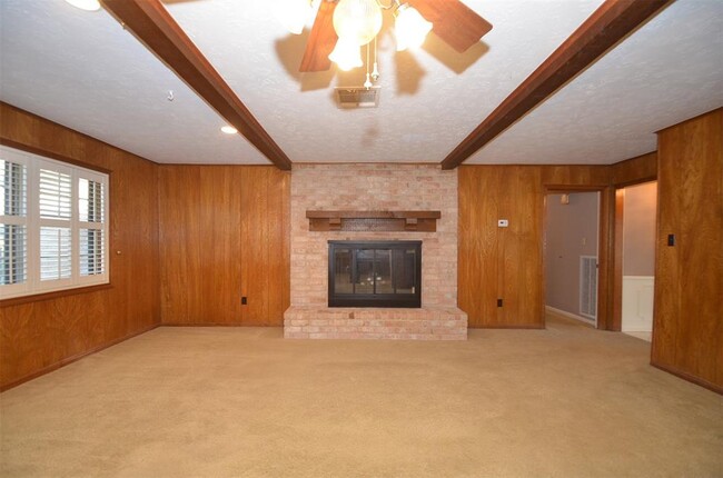 Building Photo - 13722 Lynnwood Ln