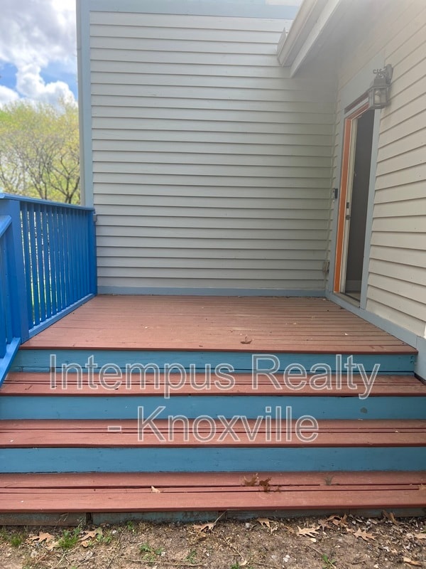 Building Photo - 229 Deaderick Ave