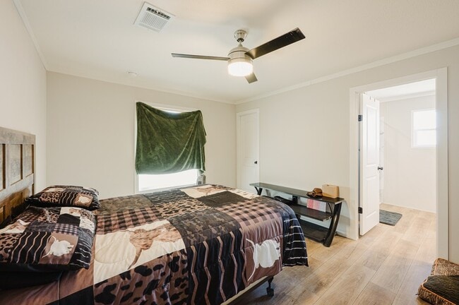 Building Photo - 13507 W County Rd 171