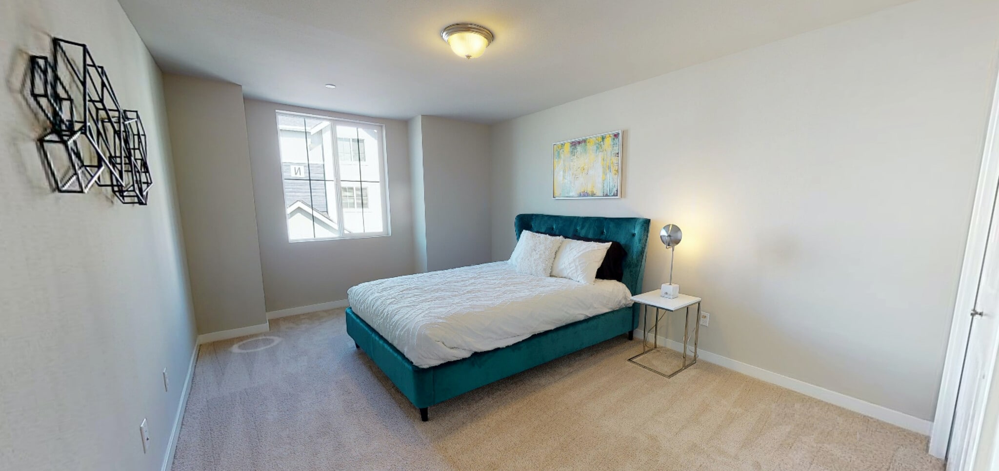 3rd bedroom ( King bed and still has lot of room :) ) - 1621 Seattle Hill Rd