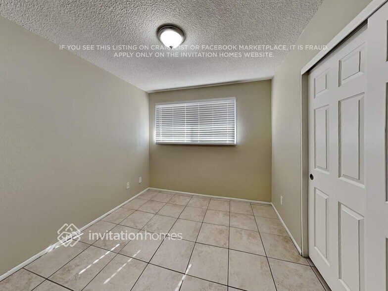 Building Photo - 5746 N 41st Dr