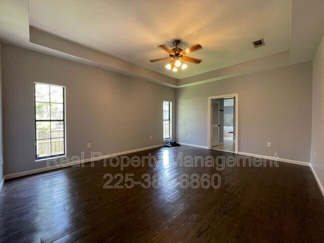 Building Photo - 25491 Plantation Ave