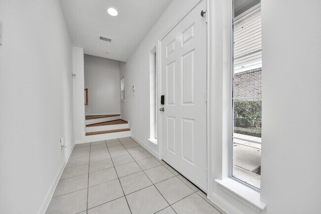 Building Photo - 3001 Murworth Dr