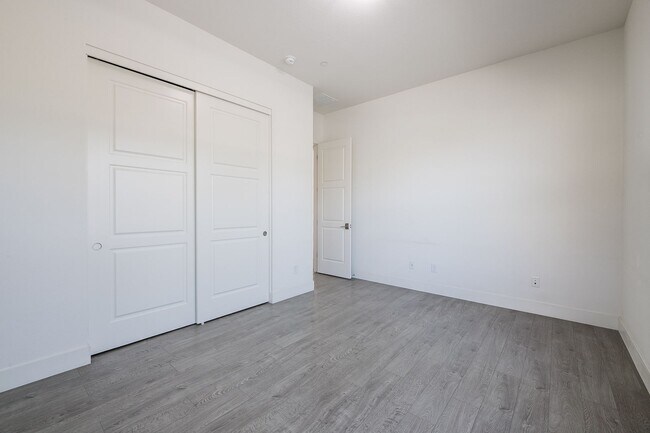 Building Photo - Luxury Living in Inspirada’s Gated Escala Community!