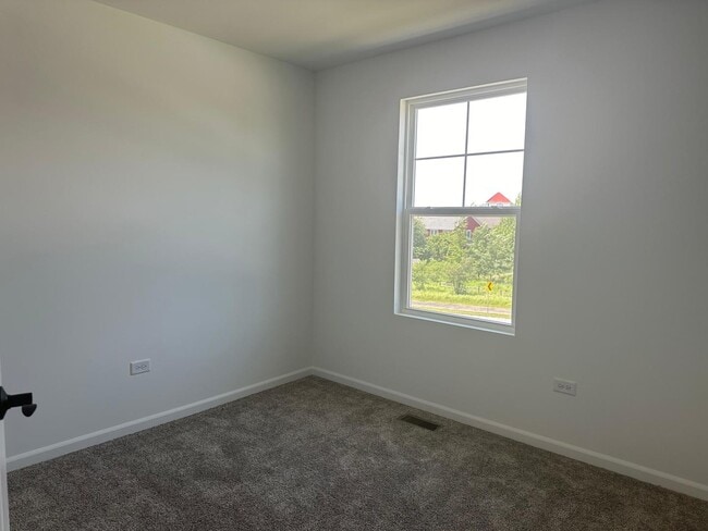 Building Photo - 1526 Albany St