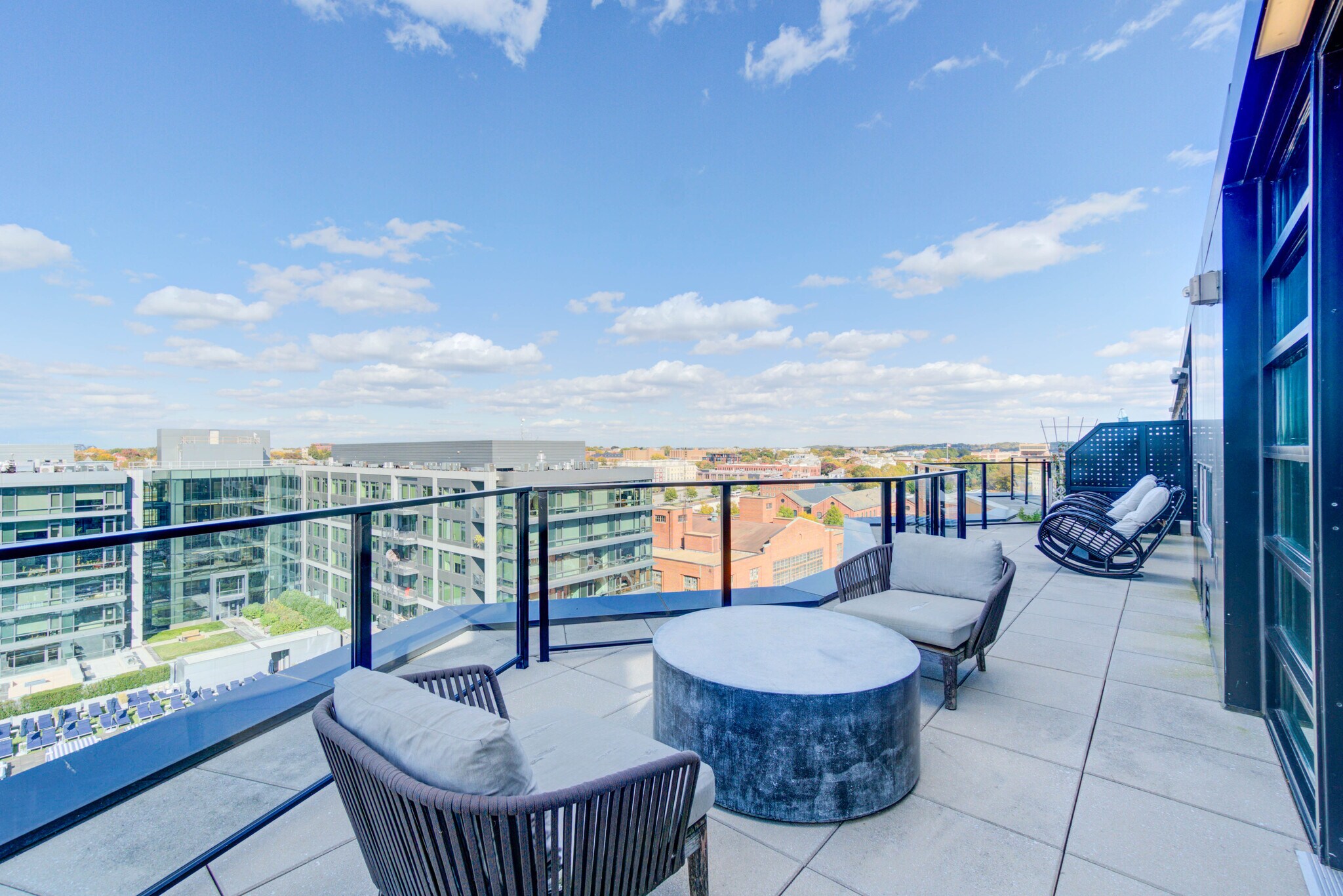 Building Photo - 1300 4th St SE