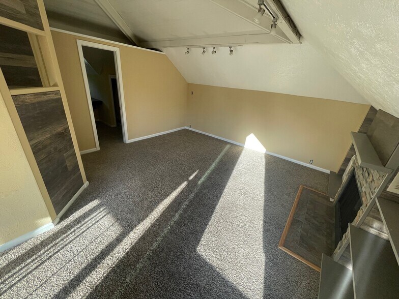 Building Photo - 1991 Glen Garry Dr