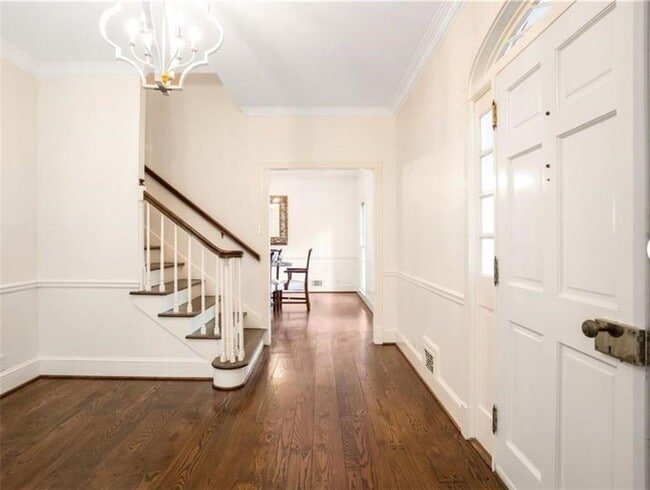 Building Photo - 755 River Gate Dr