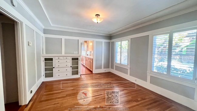 Building Photo - Beautiful 3 bedroom  home with lush backya...
