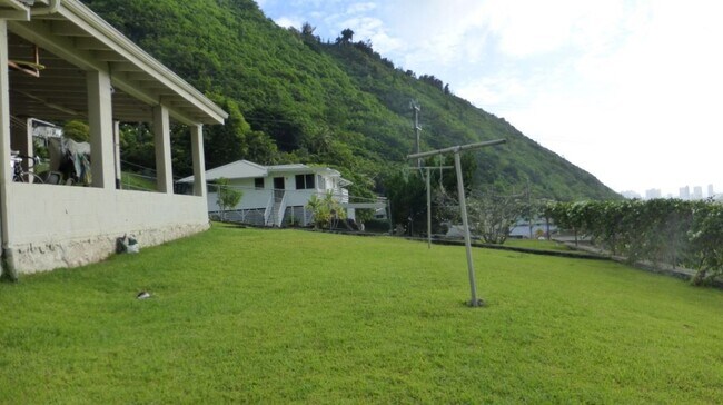 Building Photo - 3112 Alani Dr