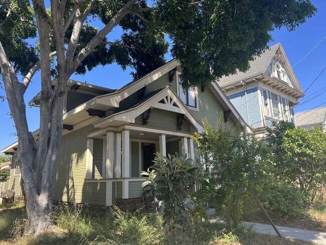 Primary Photo - 929 W 23rd St