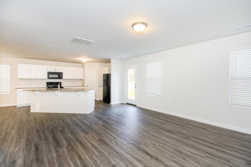 Building Photo - 2925 Ember Brook Ct
