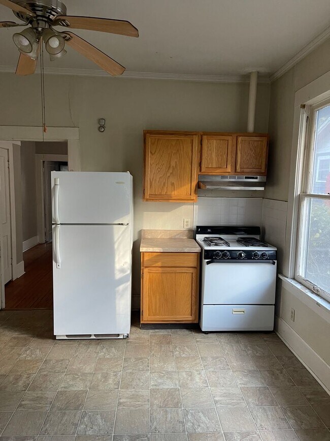 Building Photo - 2310 Scovell-B