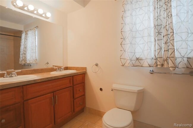 Building Photo - 20720 Meier Rd