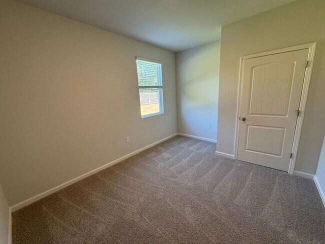 Building Photo - Brand New 5/3 House in Armuchee- $2,295
