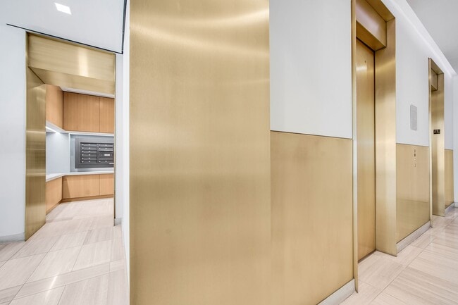 Building Photo - 305 E 51st St