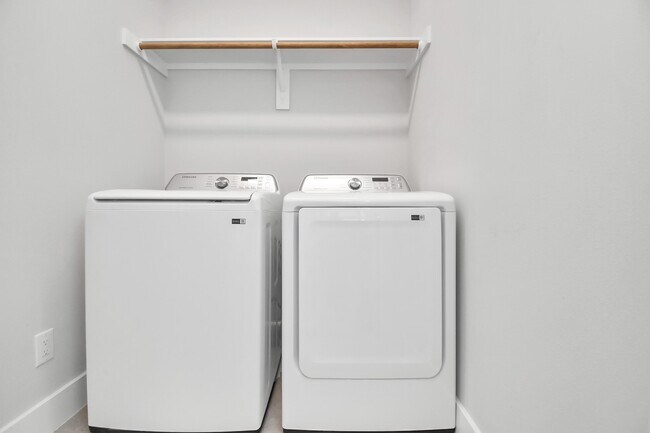 Building Photo - 4709 Oats St