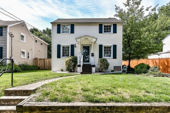 Building Photo - 1033 S Edison St