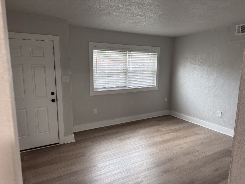 Building Photo - 5130 Dandy Ct