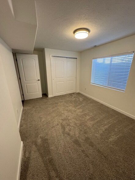 Building Photo - 6508 S Andes Way