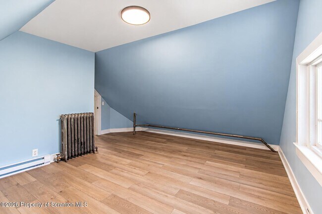 Building Photo - 1638 Sanderson Ave