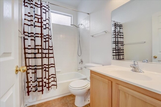 Building Photo - 10948 Positano St