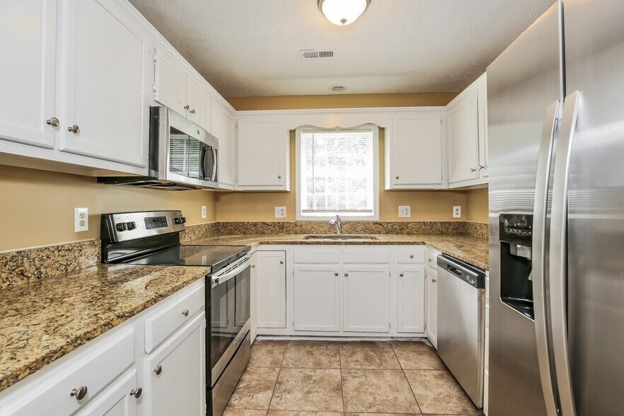 Building Photo - 104 Stapleton Way
