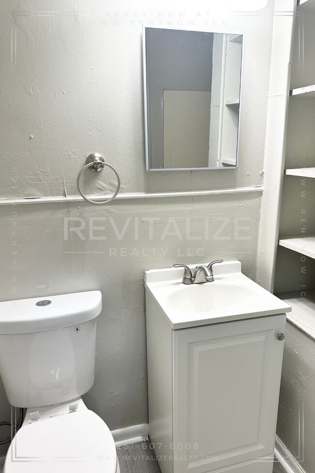 Building Photo - 2 Bed / 1 Bath in Mobile, AL!
