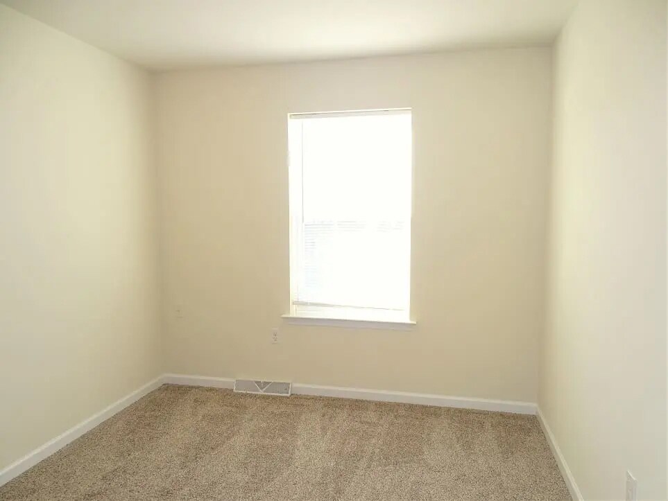 Building Photo - 104 Park Place Cir