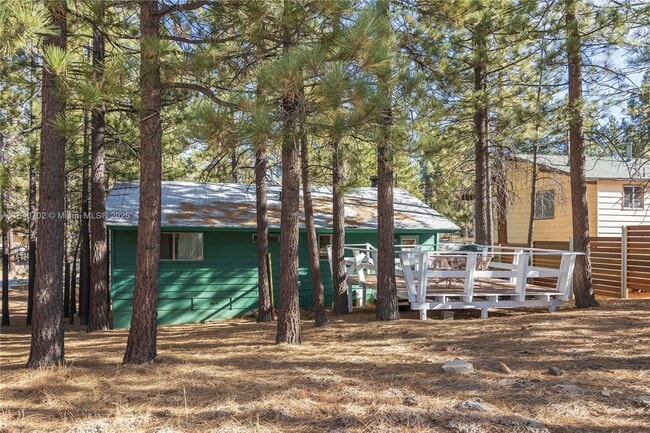 Building Photo - 448 Quail Dr