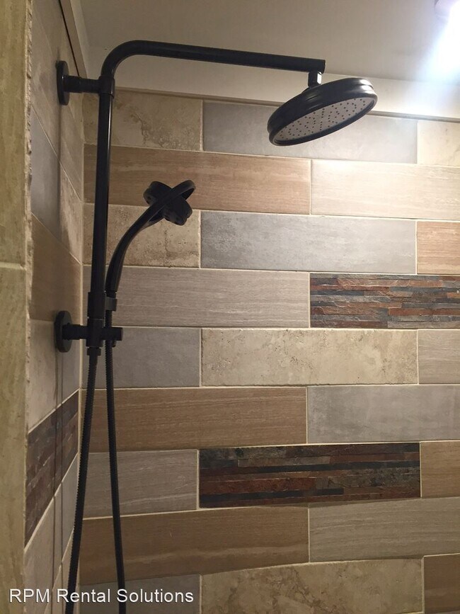 Building Photo - 3 br, 2 bath House - 330 Battle Avenue